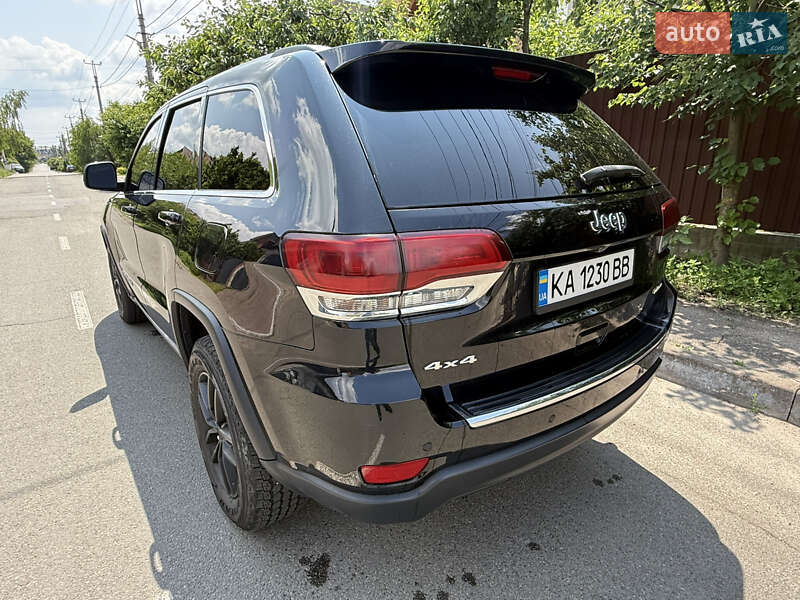 Внедорожник / Кроссовер Jeep Grand Cherokee 2017 в Киеве