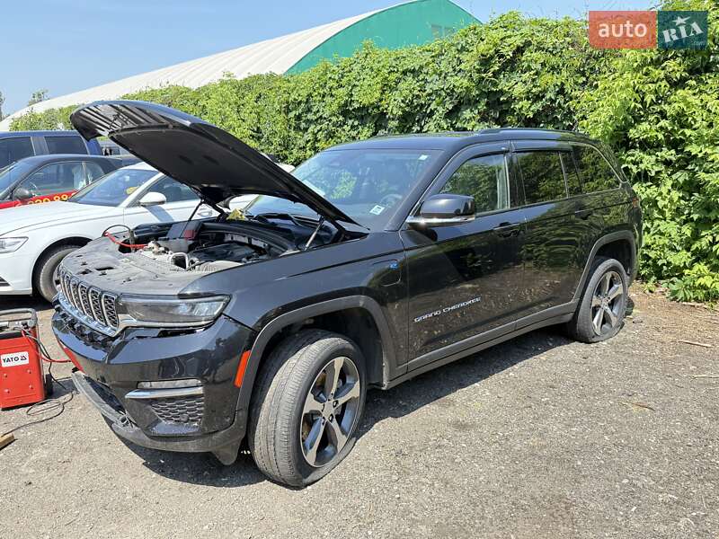 Позашляховик / Кросовер Jeep Grand Cherokee 2022 в 