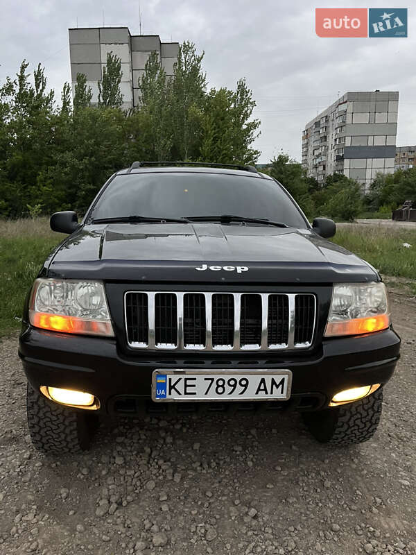 Внедорожник / Кроссовер Jeep Grand Cherokee 2003 в 