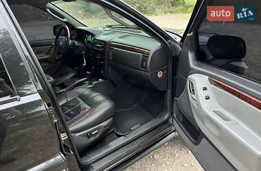 Внедорожник / Кроссовер Jeep Grand Cherokee 2003 в 