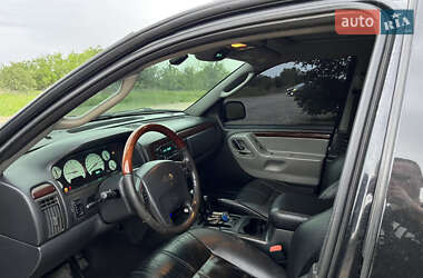 Внедорожник / Кроссовер Jeep Grand Cherokee 2003 в 