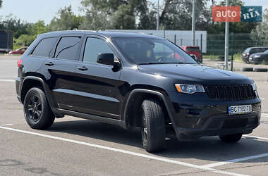 Внедорожник / Кроссовер Jeep Grand Cherokee 2016 в 
