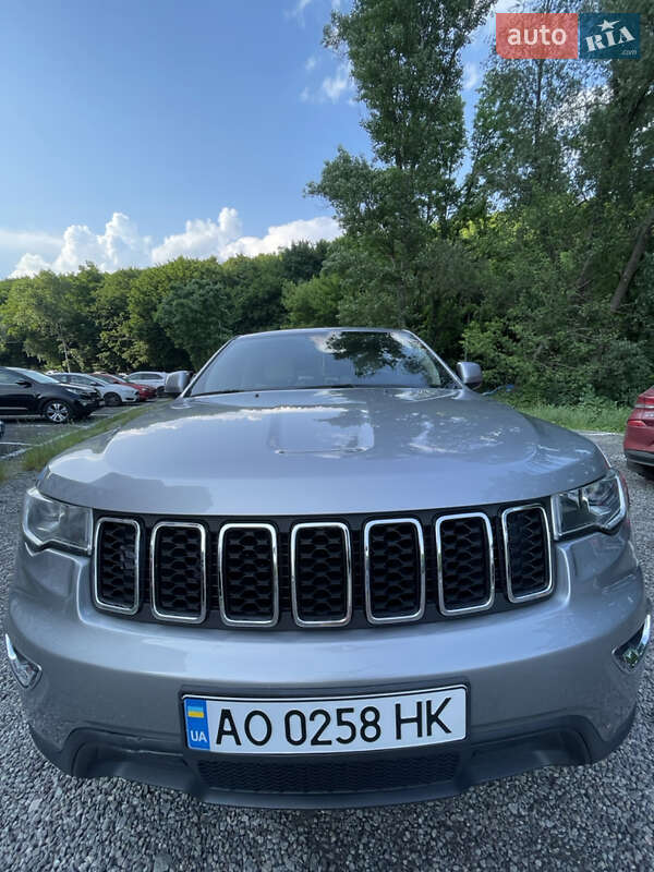 Внедорожник / Кроссовер Jeep Grand Cherokee 2017 в Киеве
