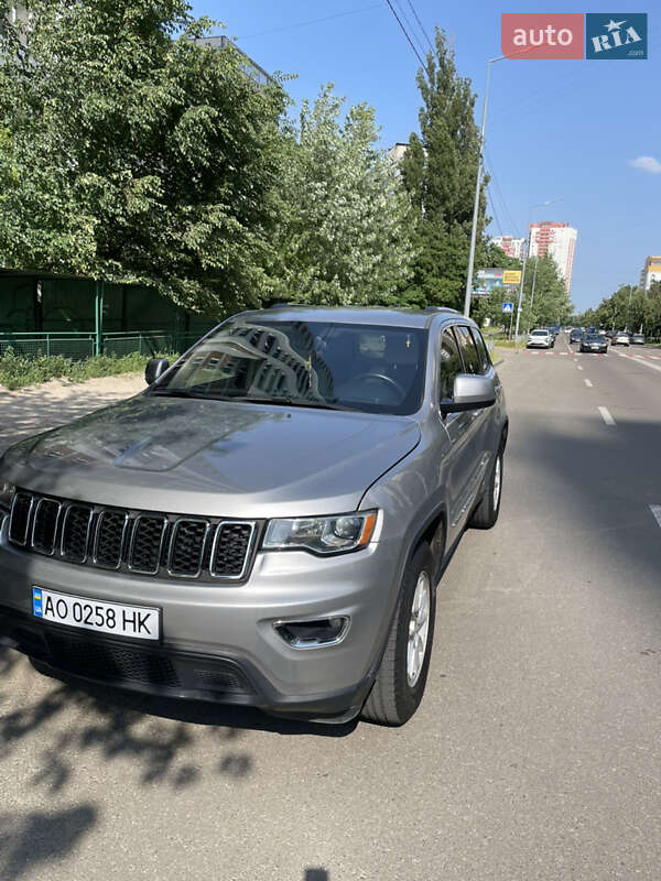 Внедорожник / Кроссовер Jeep Grand Cherokee 2017 в Киеве