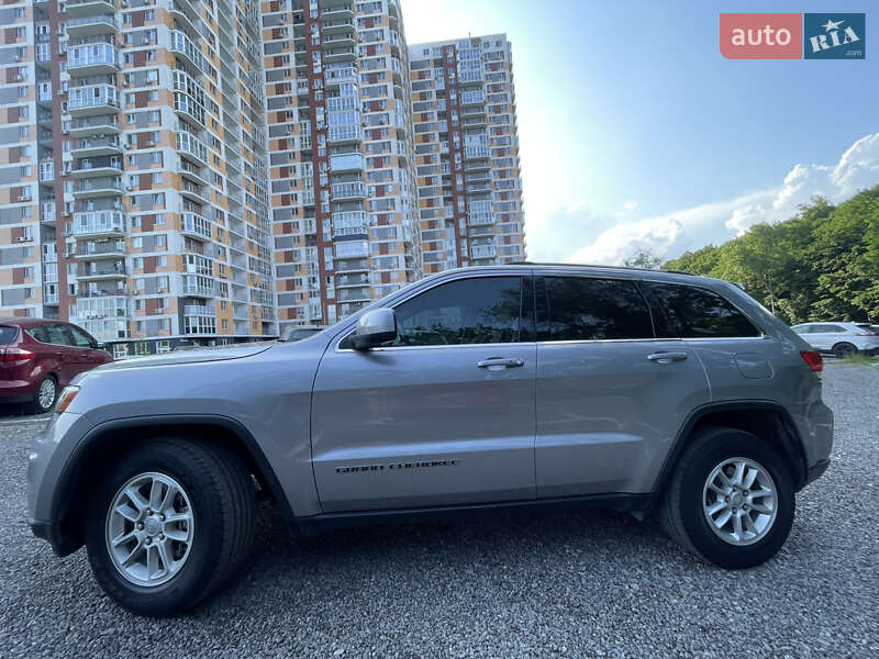 Внедорожник / Кроссовер Jeep Grand Cherokee 2017 в Киеве