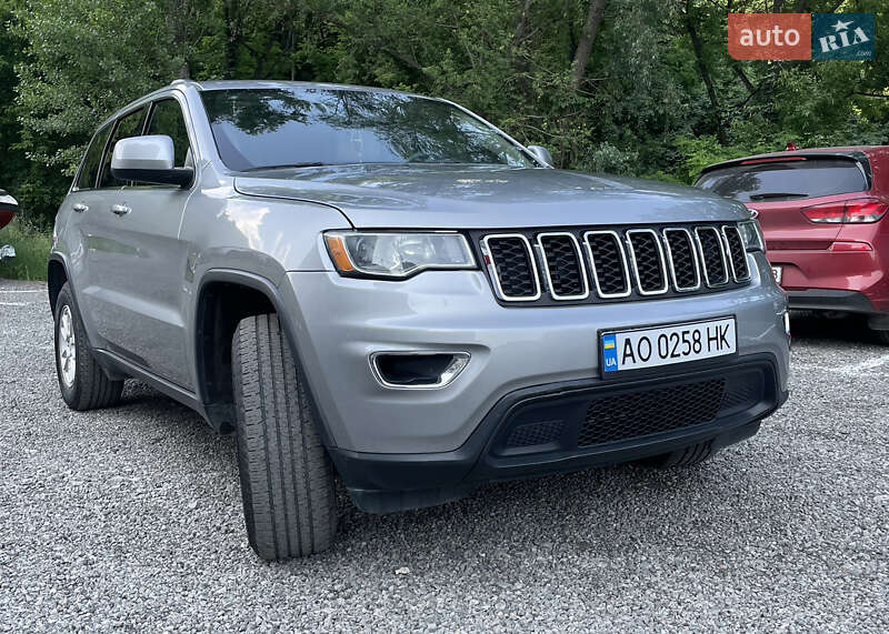 Внедорожник / Кроссовер Jeep Grand Cherokee 2017 в Киеве