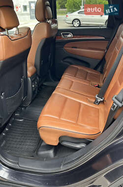 Внедорожник / Кроссовер Jeep Grand Cherokee 2012 в 