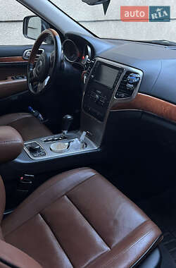 Внедорожник / Кроссовер Jeep Grand Cherokee 2012 в 