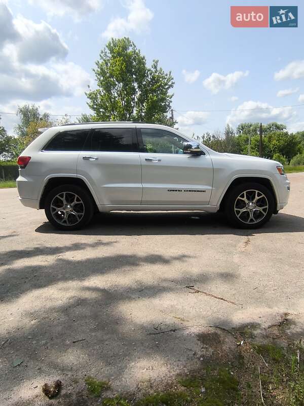 Внедорожник / Кроссовер Jeep Grand Cherokee 2018 в Киеве