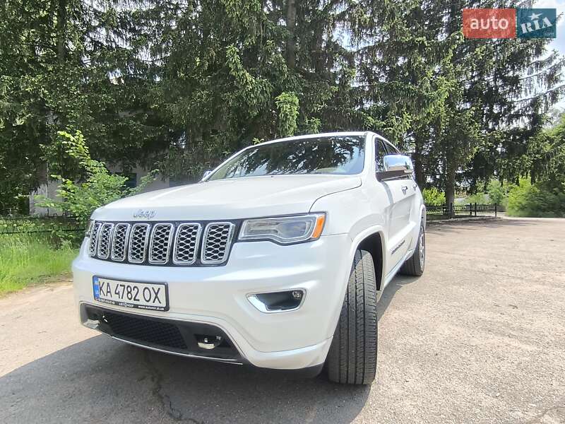 Позашляховик / Кросовер Jeep Grand Cherokee 2018 в 