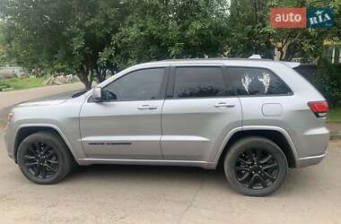 Внедорожник / Кроссовер Jeep Grand Cherokee 2018 в Сумах