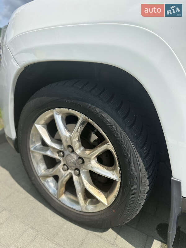 Внедорожник / Кроссовер Jeep Grand Cherokee 2013 в Хмельницком