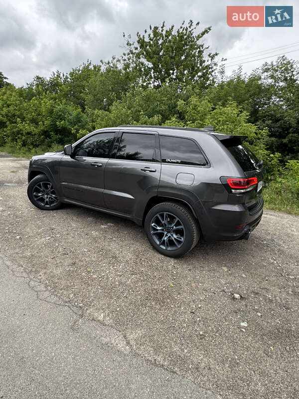 Внедорожник / Кроссовер Jeep Grand Cherokee 2016 в Киеве