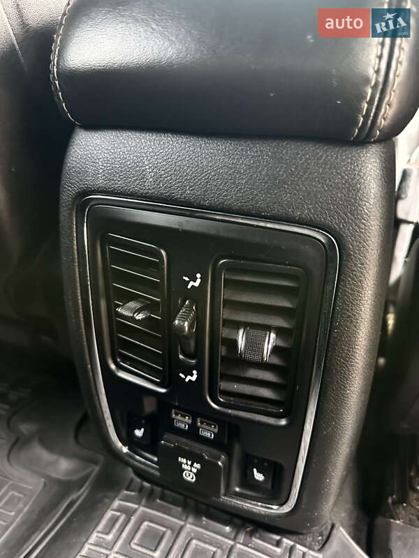 Внедорожник / Кроссовер Jeep Grand Cherokee 2013 в Чернигове