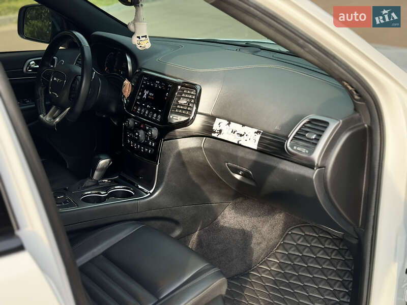 Внедорожник / Кроссовер Jeep Grand Cherokee 2021 в Сумах