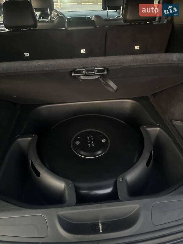 Внедорожник / Кроссовер Jeep Grand Cherokee 2020 в Киеве фото 6 Внедорожник / Кроссовер Jeep Grand Cherokee 2020 в Киеве