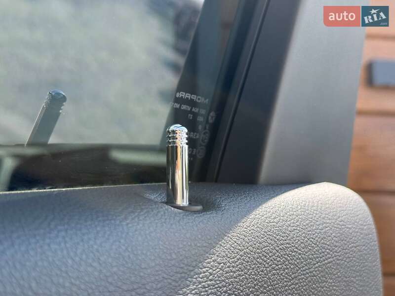 Внедорожник / Кроссовер Jeep Grand Cherokee 2021 в Ровно