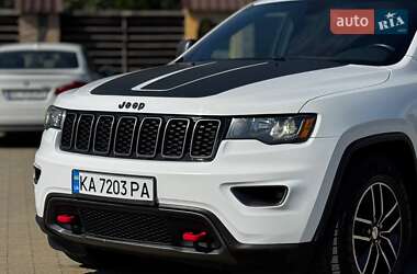Внедорожник / Кроссовер Jeep Grand Cherokee 2018 в 