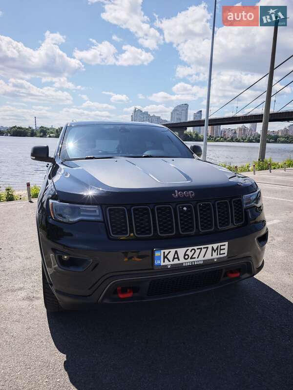 Внедорожник / Кроссовер Jeep Grand Cherokee 2018 в Киеве