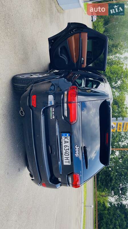 Внедорожник / Кроссовер Jeep Grand Cherokee 2021 в Чернигове