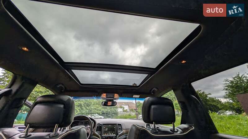 Внедорожник / Кроссовер Jeep Grand Cherokee 2017 в Сумах