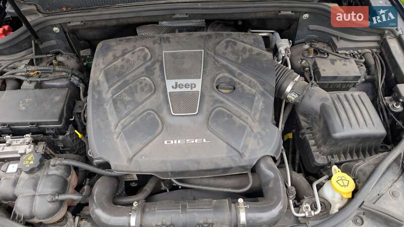 Внедорожник / Кроссовер Jeep Grand Cherokee 2017 в Сумах