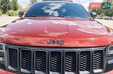 Внедорожник / Кроссовер Jeep Grand Cherokee 2015 в 