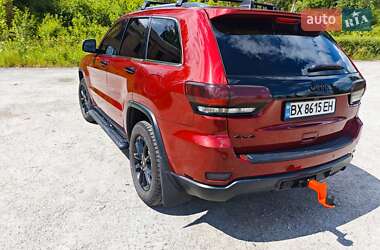 Внедорожник / Кроссовер Jeep Grand Cherokee 2015 в 