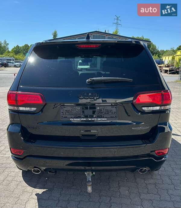 Внедорожник / Кроссовер Jeep Grand Cherokee 2017 в Киеве