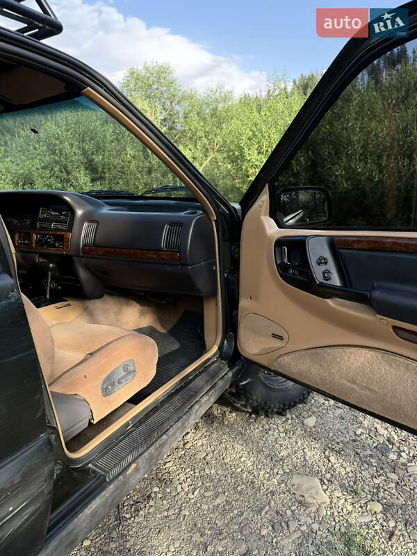 Внедорожник / Кроссовер Jeep Grand Cherokee 1996 в Межгорье