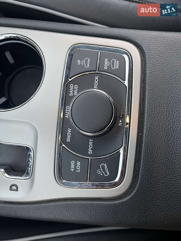 Внедорожник / Кроссовер Jeep Grand Cherokee 2011 в Харькове