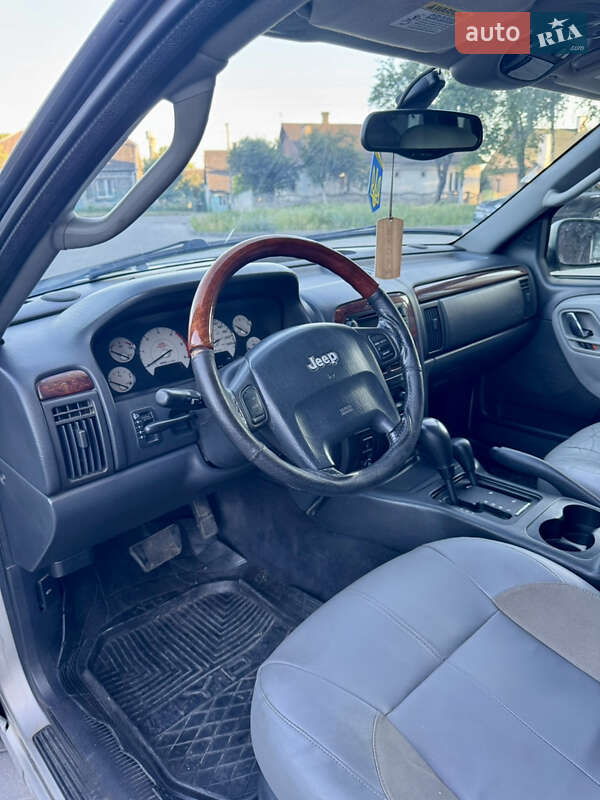 Внедорожник / Кроссовер Jeep Grand Cherokee 2003 в Дубно