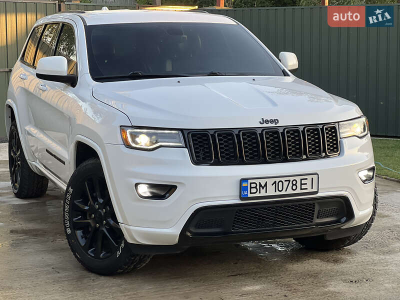 Внедорожник / Кроссовер Jeep Grand Cherokee 2017 в Сумах