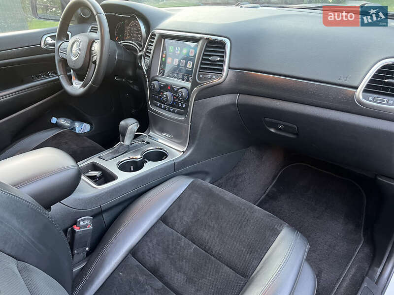 Внедорожник / Кроссовер Jeep Grand Cherokee 2017 в Сумах