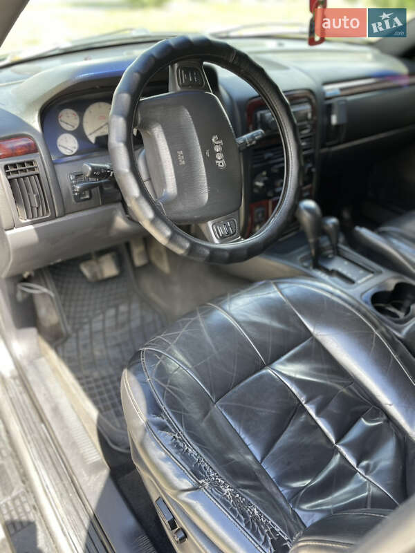 Внедорожник / Кроссовер Jeep Grand Cherokee 2002 в Кременчуге