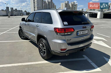 Внедорожник / Кроссовер Jeep Grand Cherokee 2018 в 