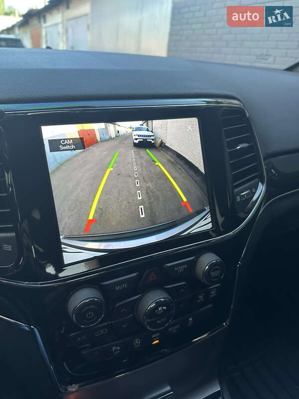Внедорожник / Кроссовер Jeep Grand Cherokee 2018 в Киеве фото 22 Внедорожник / Кроссовер Jeep Grand Cherokee 2018 в Киеве