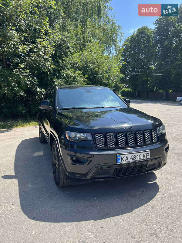 Внедорожник / Кроссовер Jeep Grand Cherokee 2018 в Староконстантинове