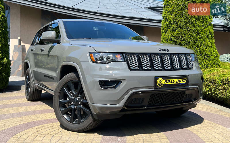 Внедорожник / Кроссовер Jeep Grand Cherokee 2020 в Львове