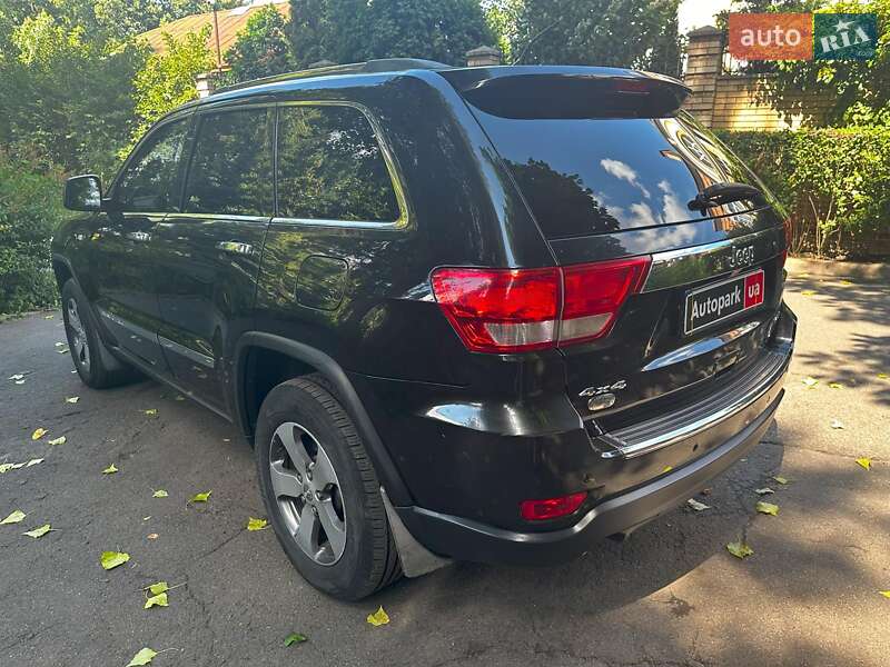 Внедорожник / Кроссовер Jeep Grand Cherokee 2012 в Киеве
