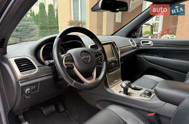 Внедорожник / Кроссовер Jeep Grand Cherokee 2015 в 