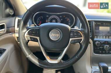 Внедорожник / Кроссовер Jeep Grand Cherokee 2016 в 
