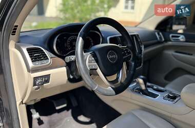 Внедорожник / Кроссовер Jeep Grand Cherokee 2016 в 