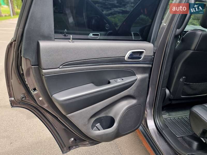 Внедорожник / Кроссовер Jeep Grand Cherokee 2018 в Киеве