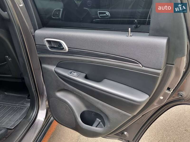 Внедорожник / Кроссовер Jeep Grand Cherokee 2018 в Киеве
