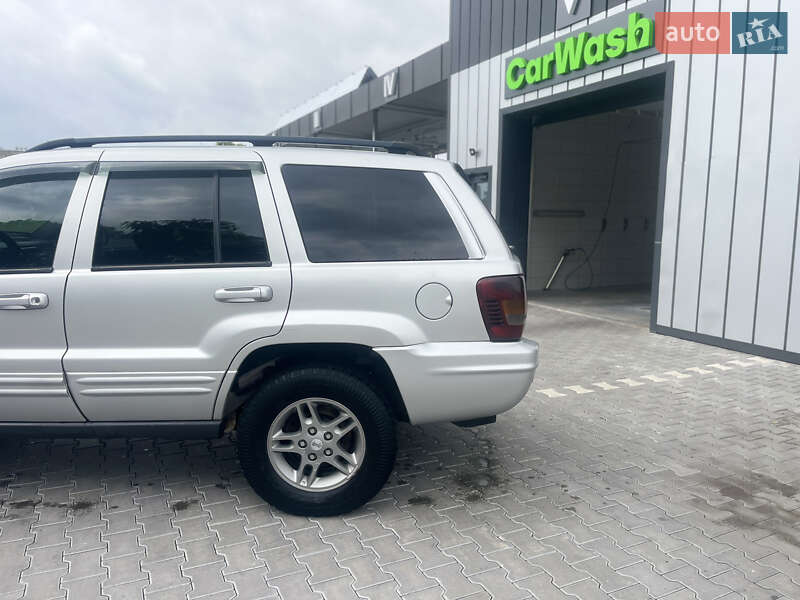 Внедорожник / Кроссовер Jeep Grand Cherokee 2004 в Владимире