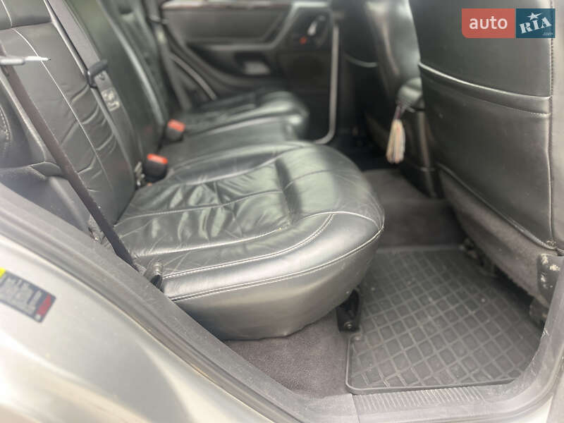 Внедорожник / Кроссовер Jeep Grand Cherokee 2004 в Владимире