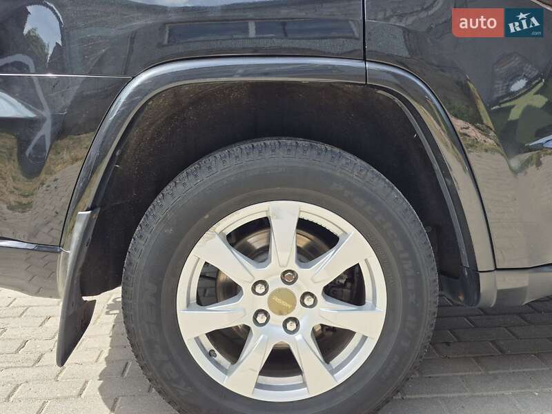 Внедорожник / Кроссовер Jeep Grand Cherokee 2013 в Запорожье