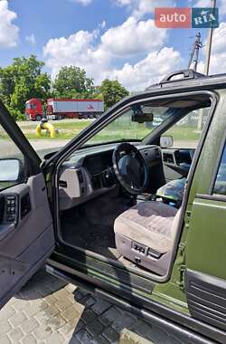 Внедорожник / Кроссовер Jeep Grand Cherokee 1993 в 