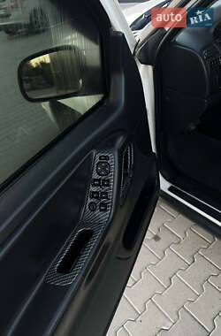 Внедорожник / Кроссовер Jeep Grand Cherokee 2003 в 